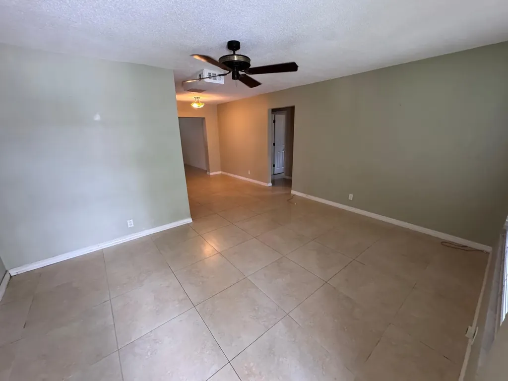 4717 NW 49th Place Tamarac FL 33319