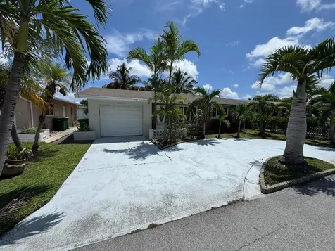4717 NW 49th Place Tamarac FL 33319