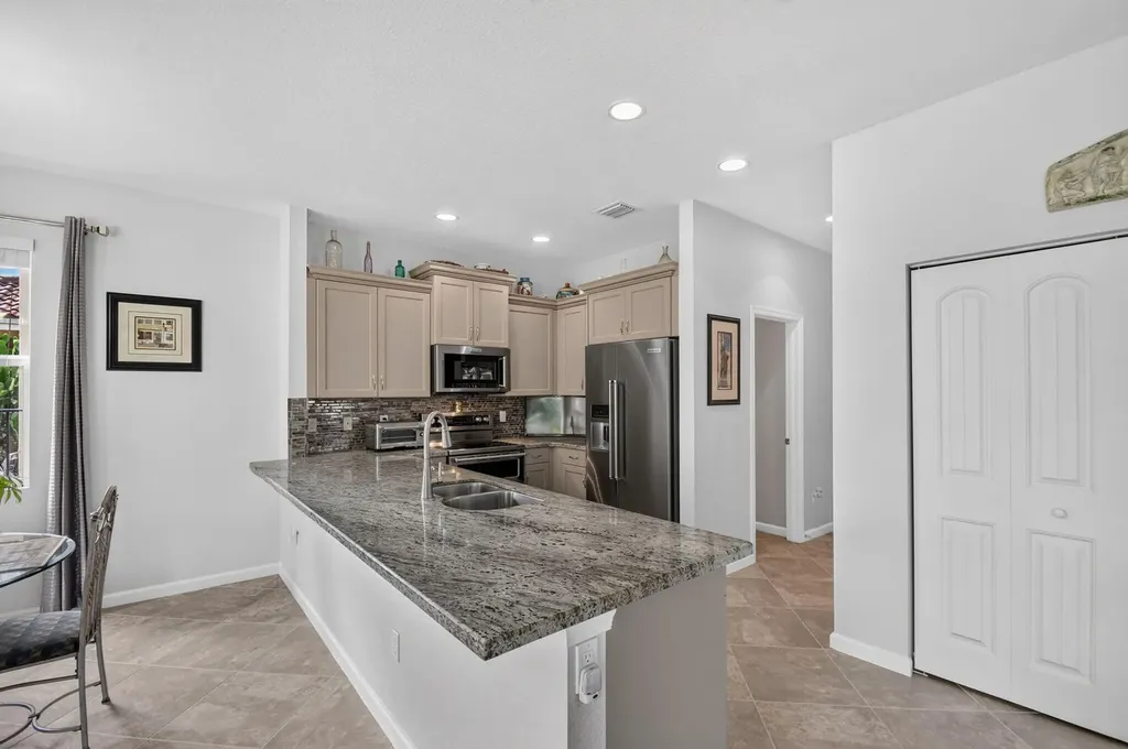 5652 Caranday Palm Drive Greenacres FL 33463