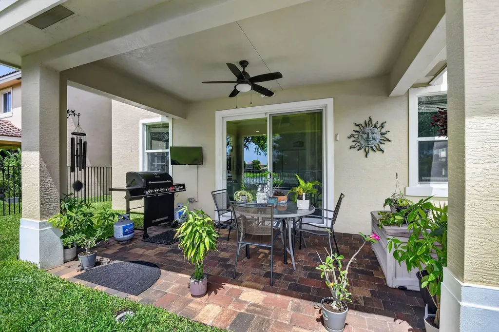 5652 Caranday Palm Drive Greenacres FL 33463