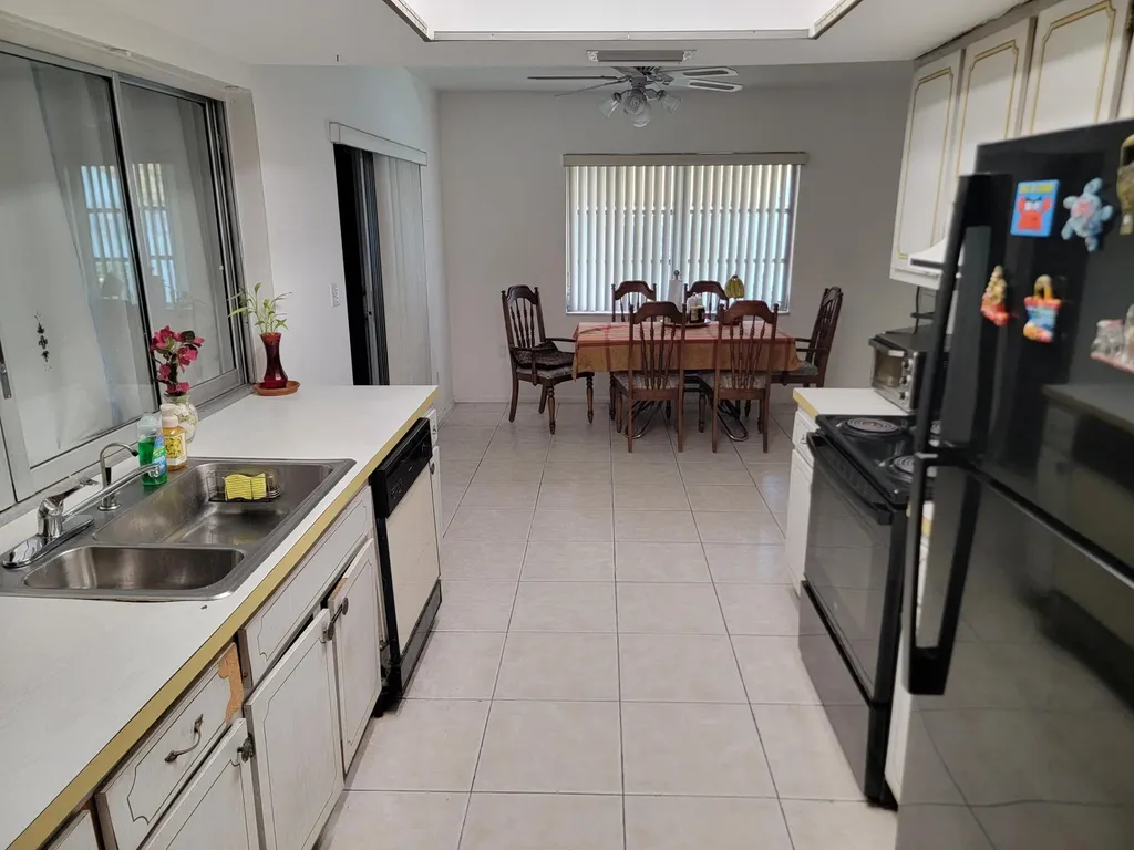 5165 SW 10th Court Margate FL 33068