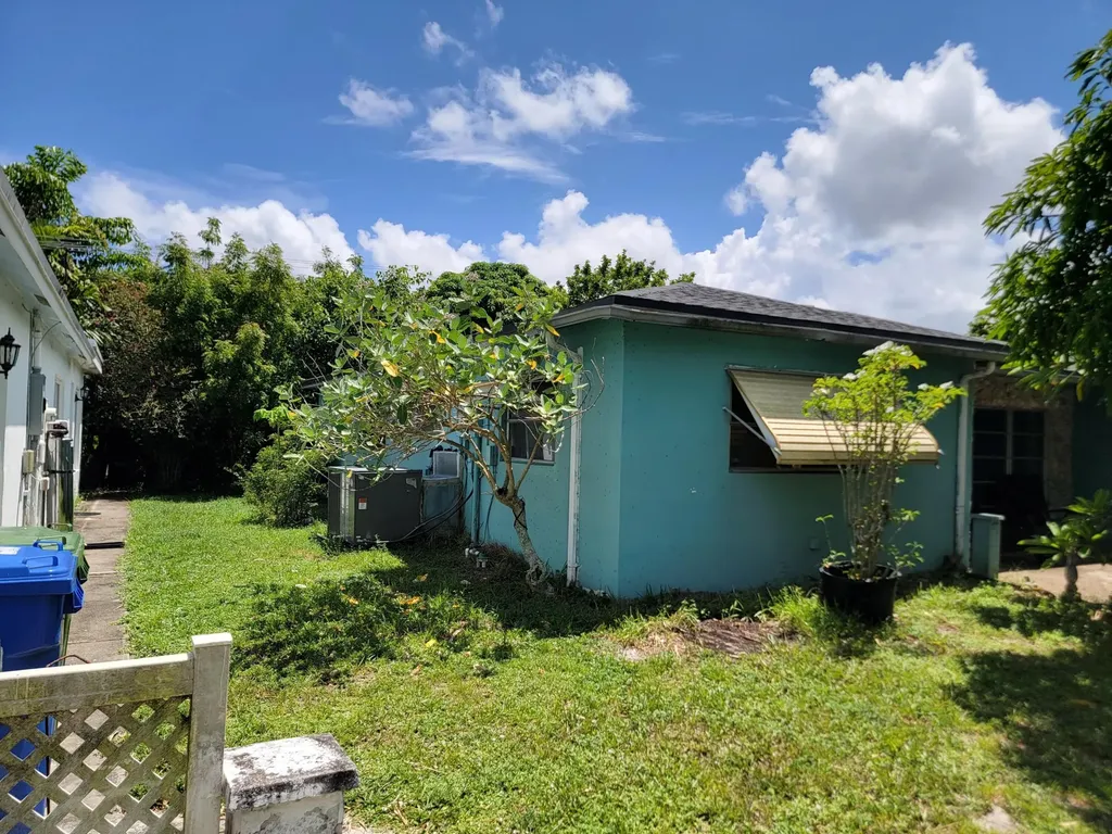 5165 SW 10th Court Margate FL 33068
