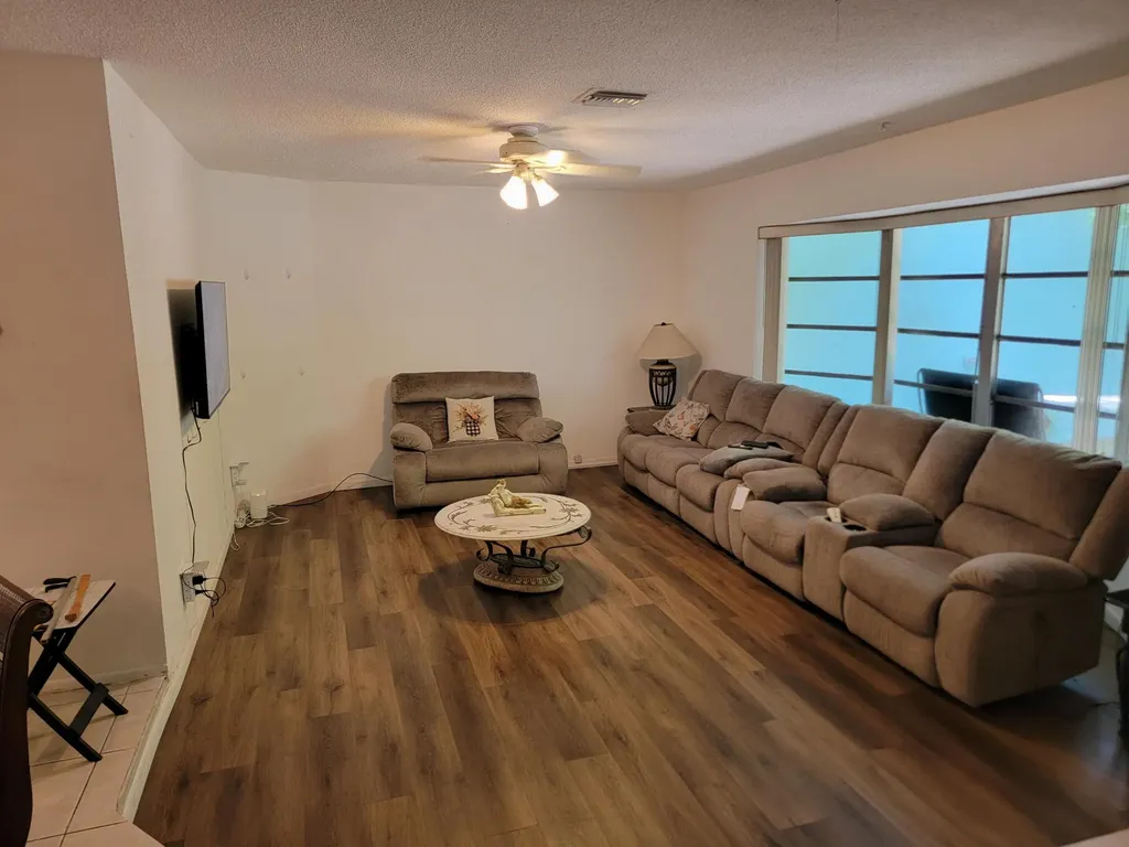 5165 SW 10th Court Margate FL 33068