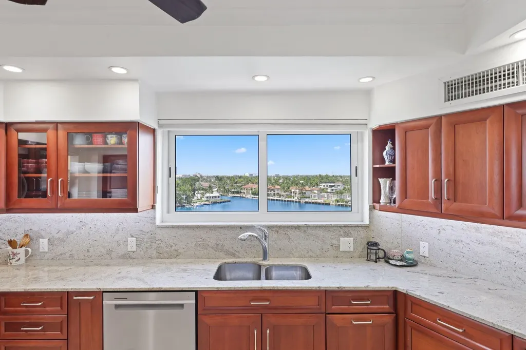 333 Sunset Drive Fort Lauderdale FL 33301
