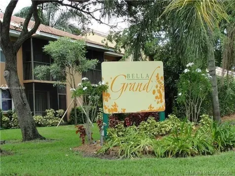 729 NW 103rd Terrace Pembroke Pines FL 33026