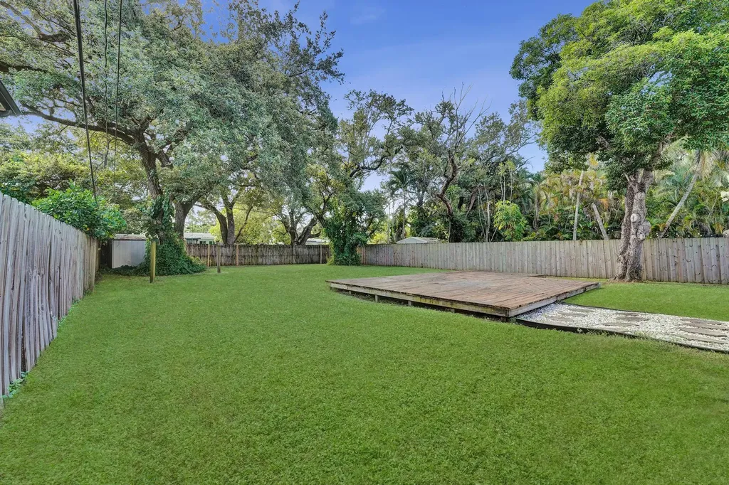 300 SW 19th Avenue Fort Lauderdale FL 33312