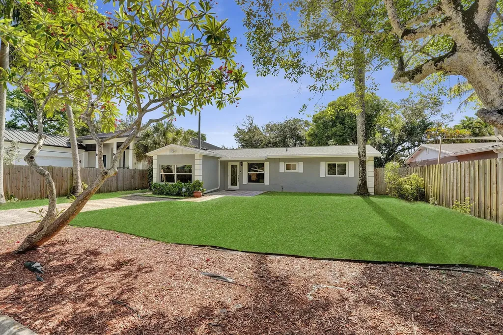 300 SW 19th Avenue Fort Lauderdale FL 33312