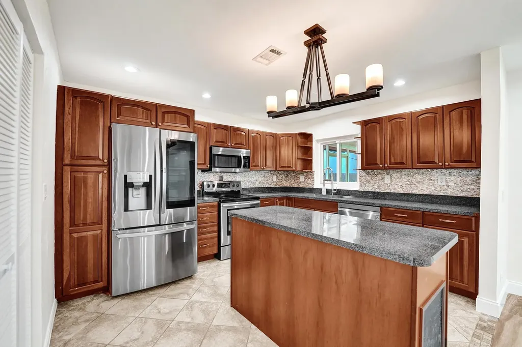 300 SW 19th Avenue Fort Lauderdale FL 33312