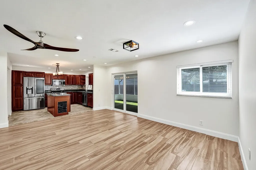300 SW 19th Avenue Fort Lauderdale FL 33312