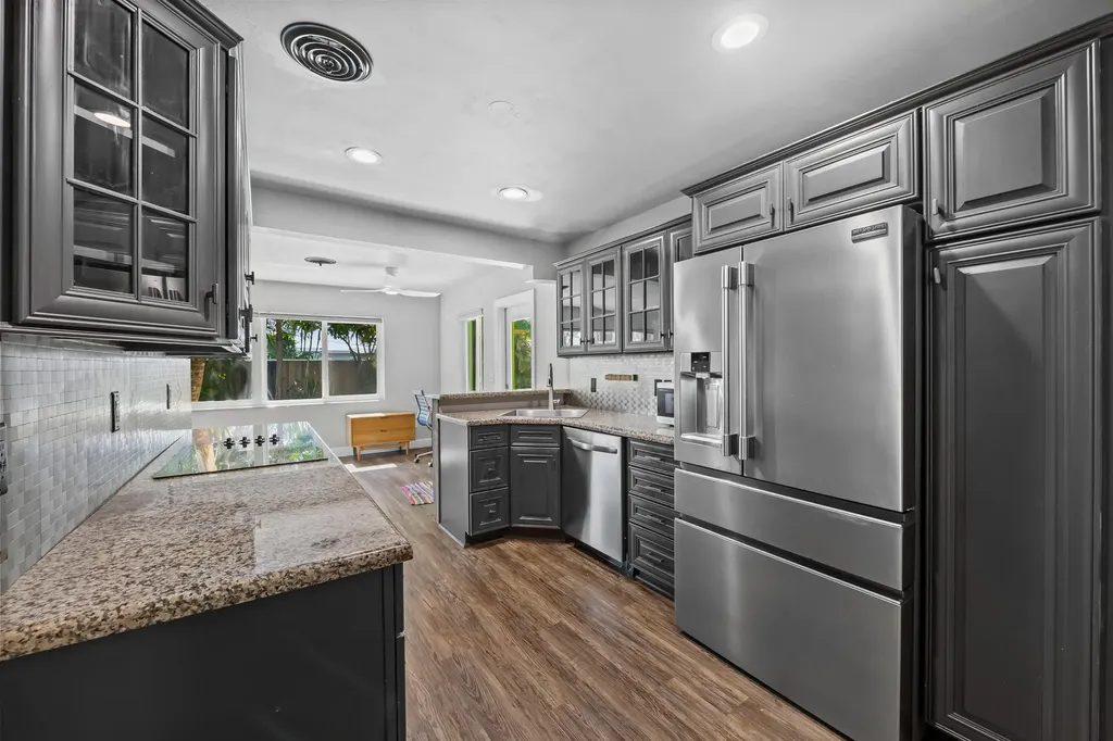 4860 NE 6th Avenue Oakland Park FL 33334