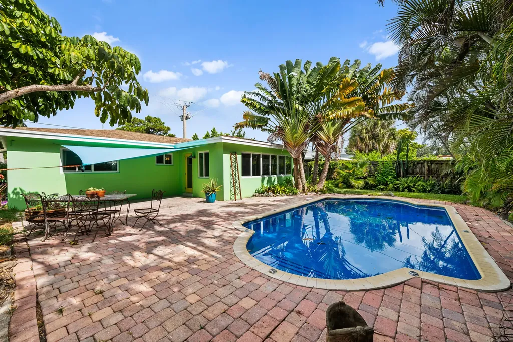 4860 NE 6th Avenue Oakland Park FL 33334