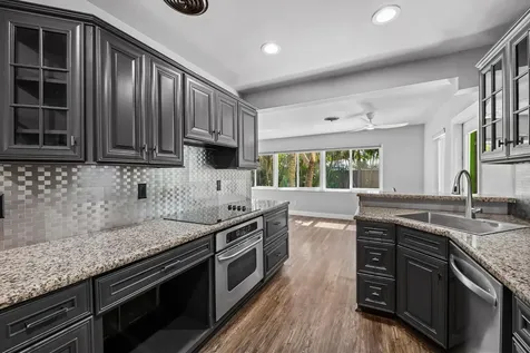 4860 NE 6th Avenue Oakland Park FL 33334