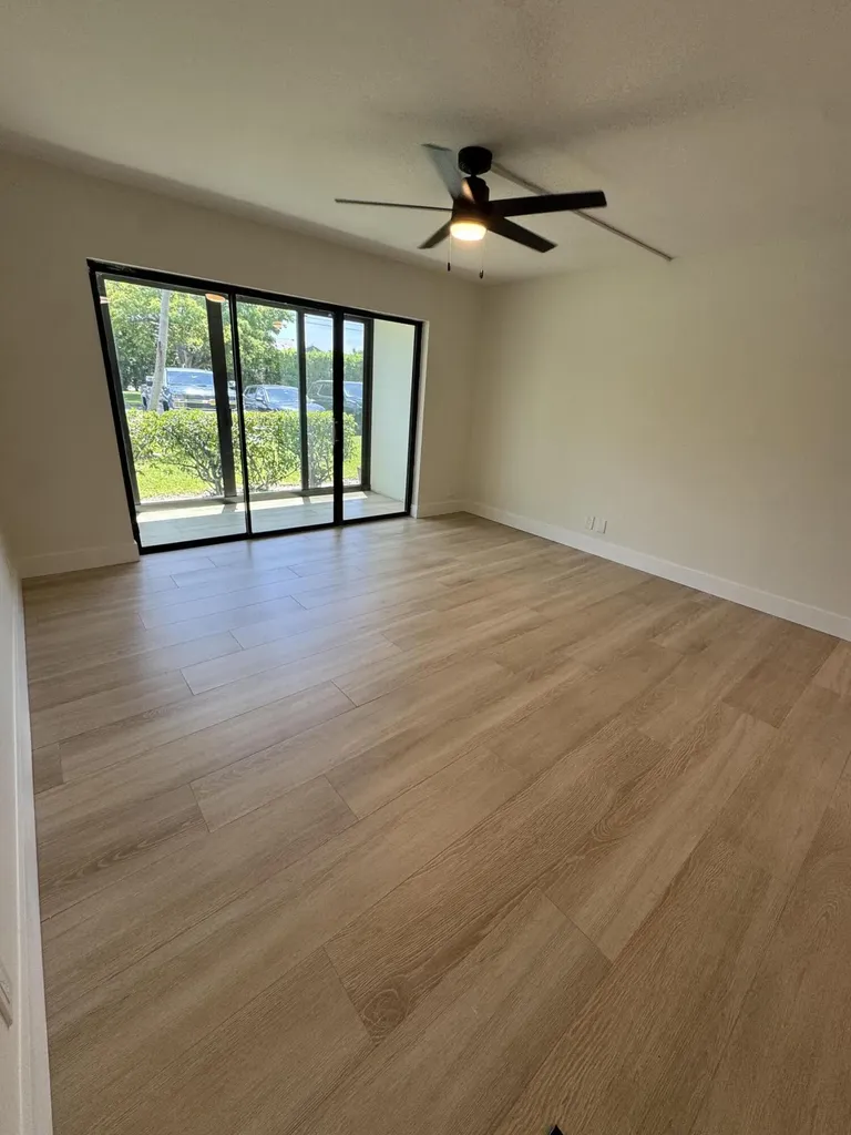 629 Sea Pine Way Greenacres FL 33415