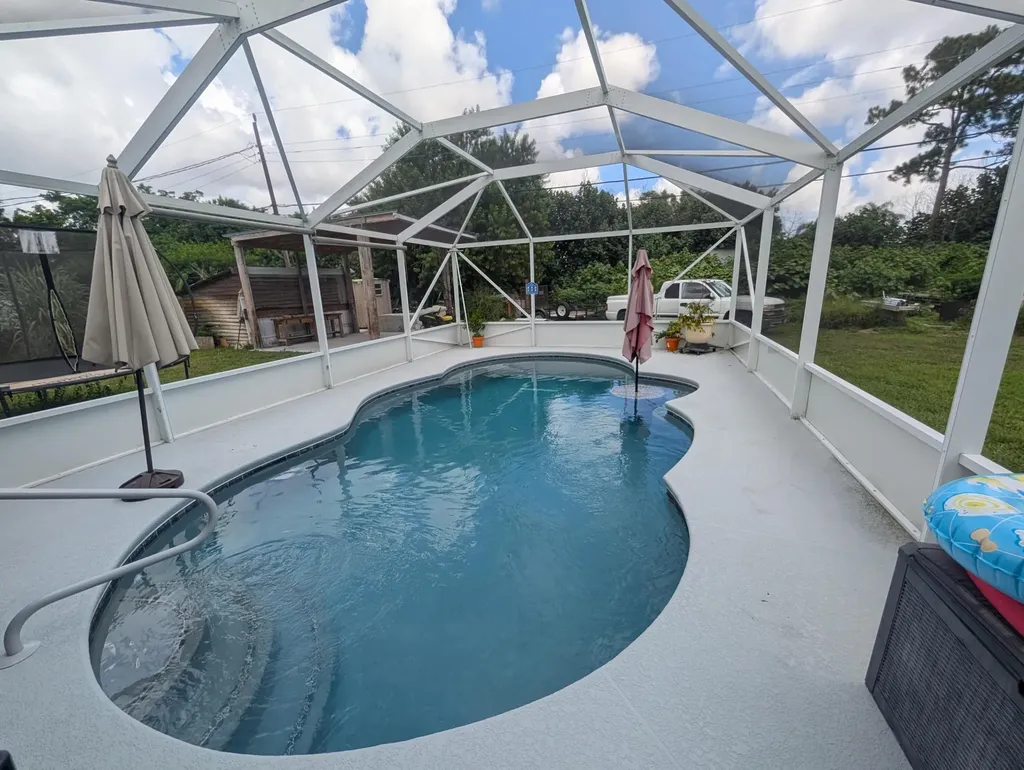 625 Coconut Avenue N Port St Lucie FL 34952