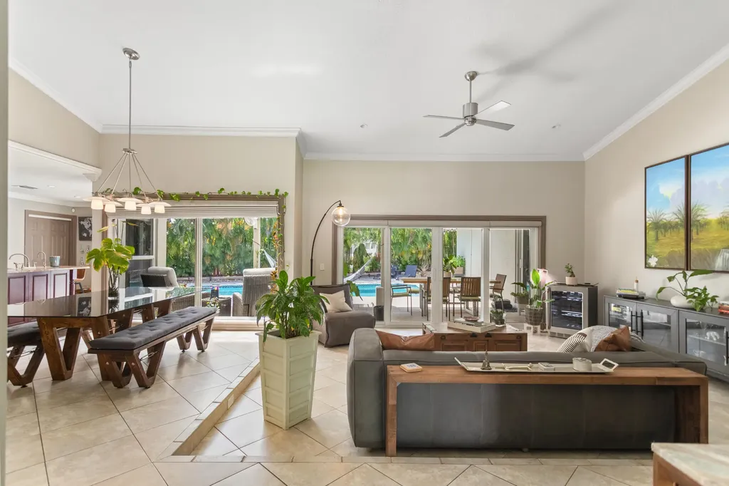 4050 NW 7th Lane Delray Beach FL 33445