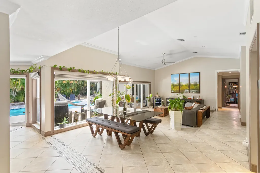 4050 NW 7th Lane Delray Beach FL 33445