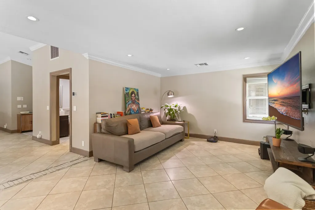 4050 NW 7th Lane Delray Beach FL 33445