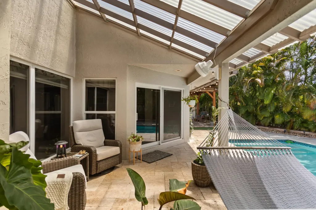 4050 NW 7th Lane Delray Beach FL 33445