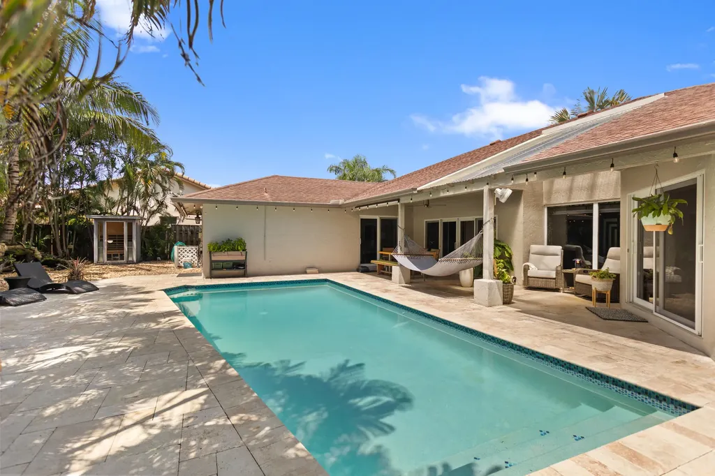 4050 NW 7th Lane Delray Beach FL 33445