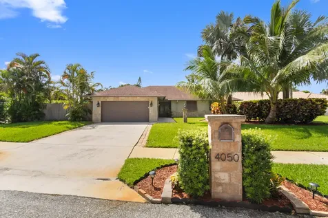4050 NW 7th Lane Delray Beach FL 33445