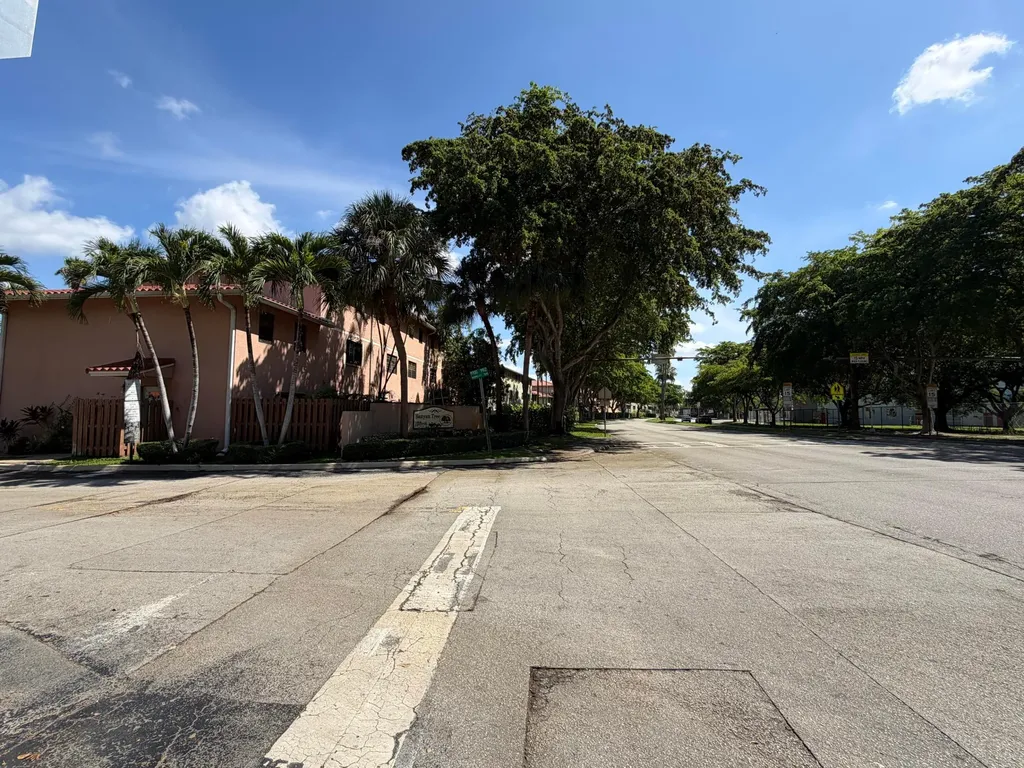 9908 Hammocks Boulevard Miami FL 33196