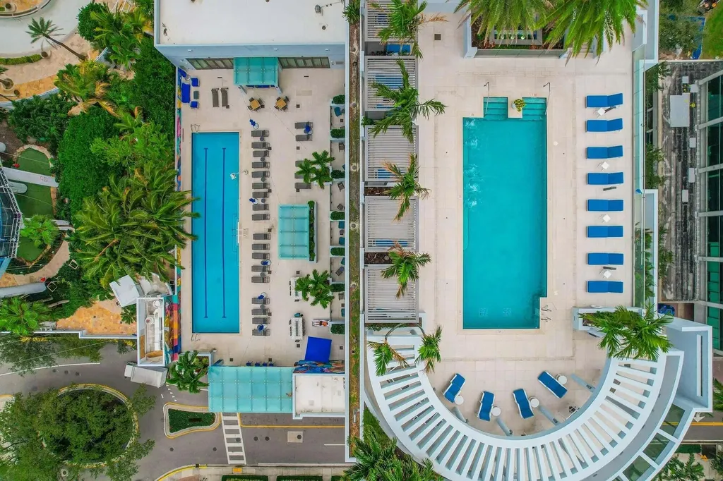 100 E Las Olas Boulevard Fort Lauderdale FL 33301