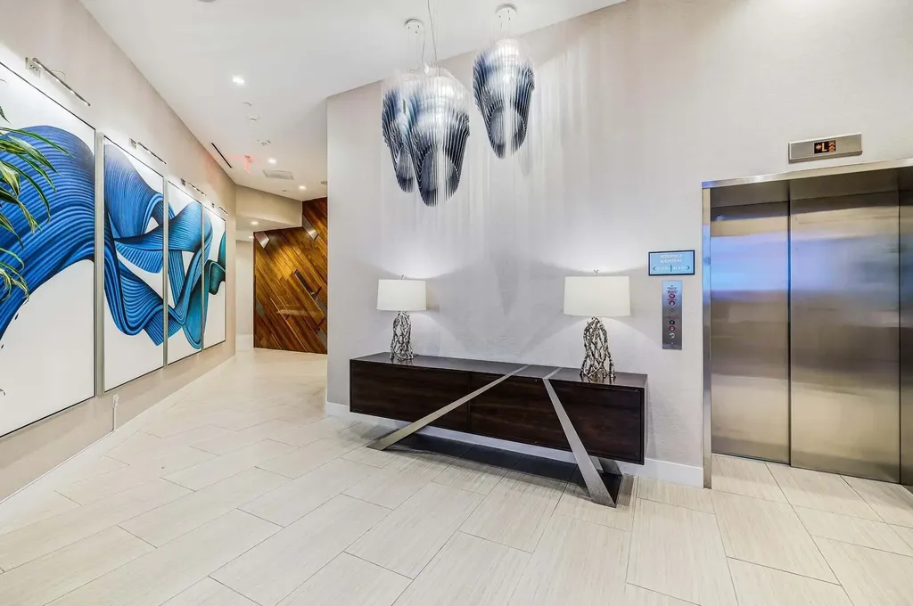 100 E Las Olas Boulevard Fort Lauderdale FL 33301
