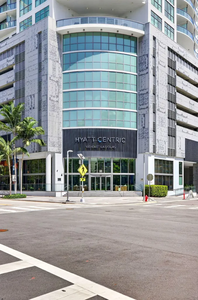 100 E Las Olas Boulevard Fort Lauderdale FL 33301