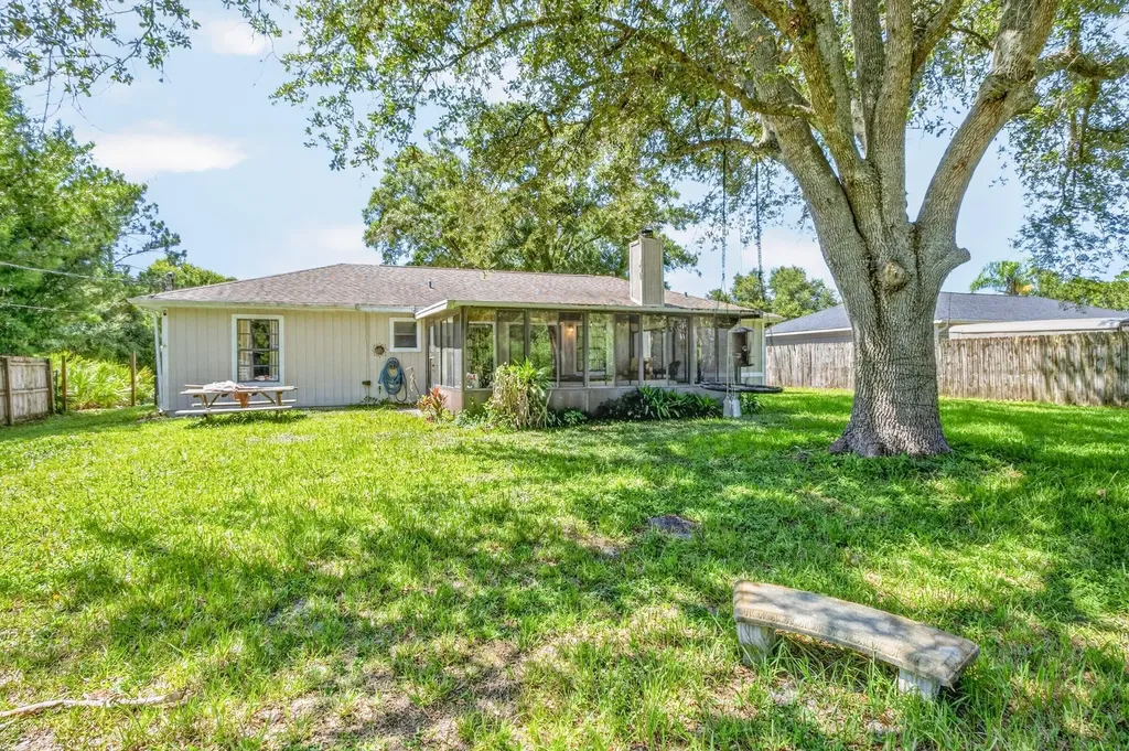 1034 Utah Street SE Palm Bay FL 32909