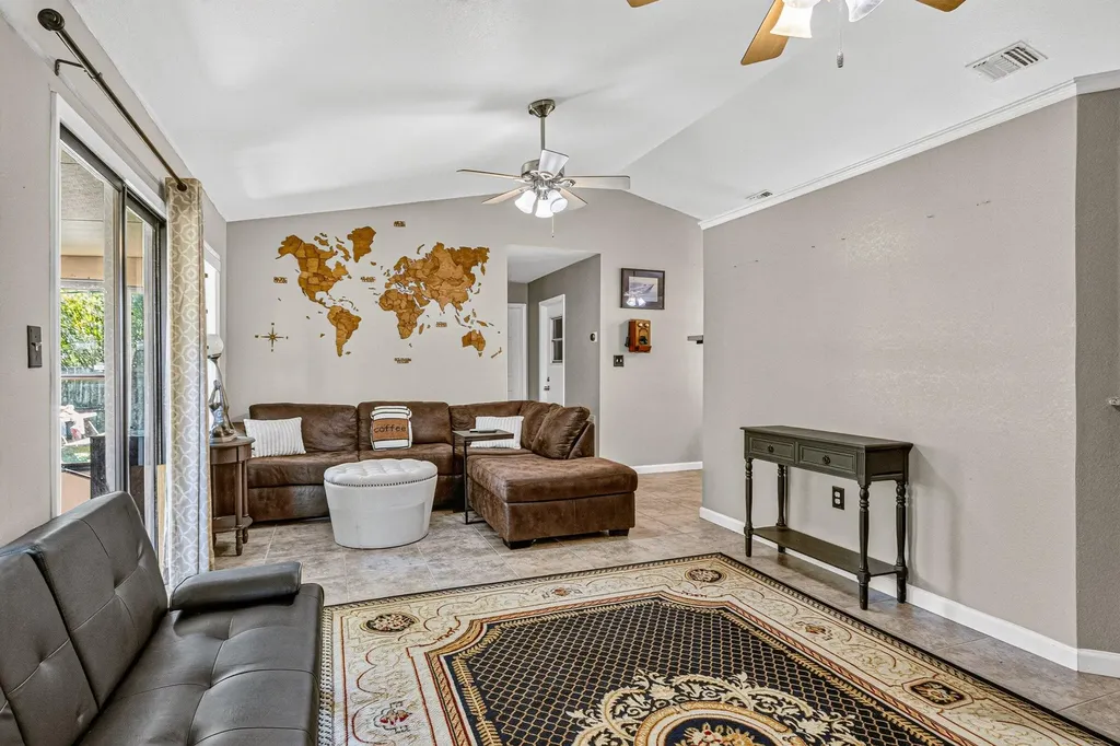 1034 Utah Street SE Palm Bay FL 32909