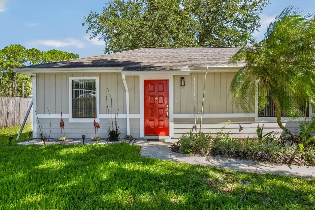 1034 Utah Street SE Palm Bay FL 32909