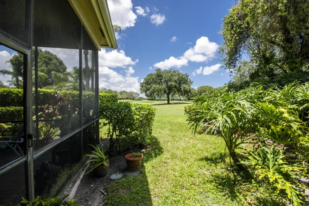 4557 Barclay Fair Way Lake Worth FL 33449