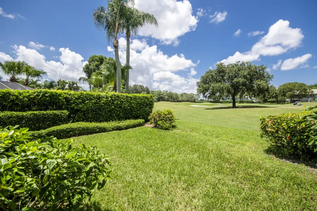 4557 Barclay Fair Way Lake Worth FL 33449
