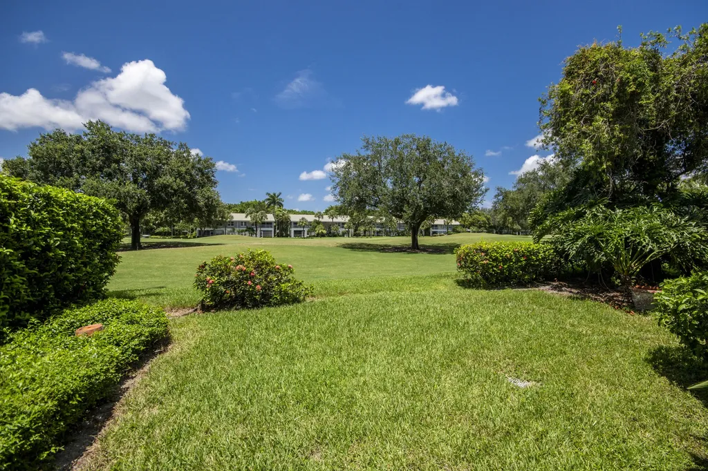 4557 Barclay Fair Way Lake Worth FL 33449