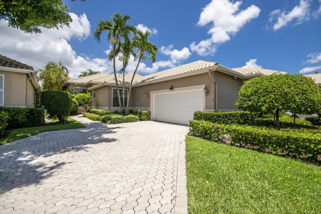 4557 Barclay Fair Way Lake Worth FL 33449