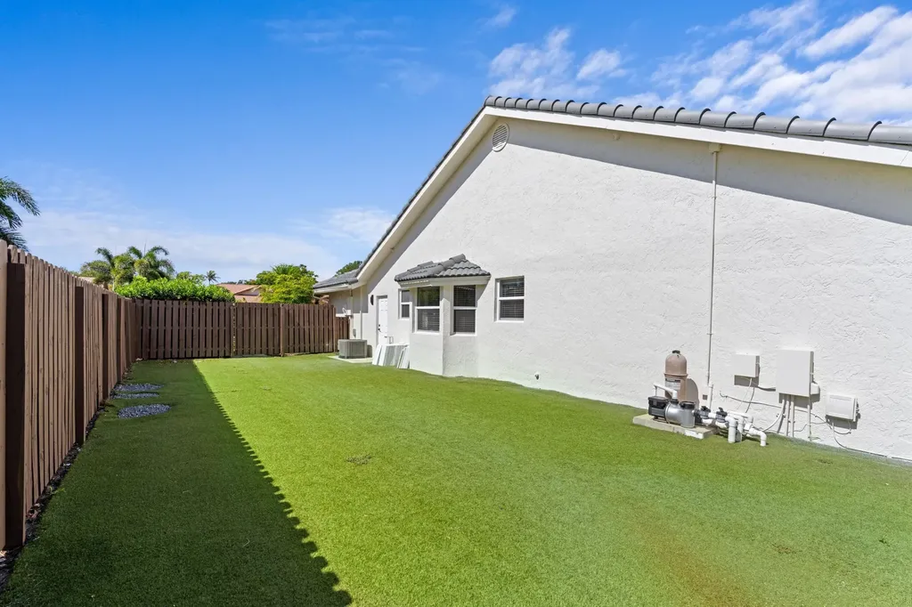 3605 SW 23rd Street Delray Beach FL 33445