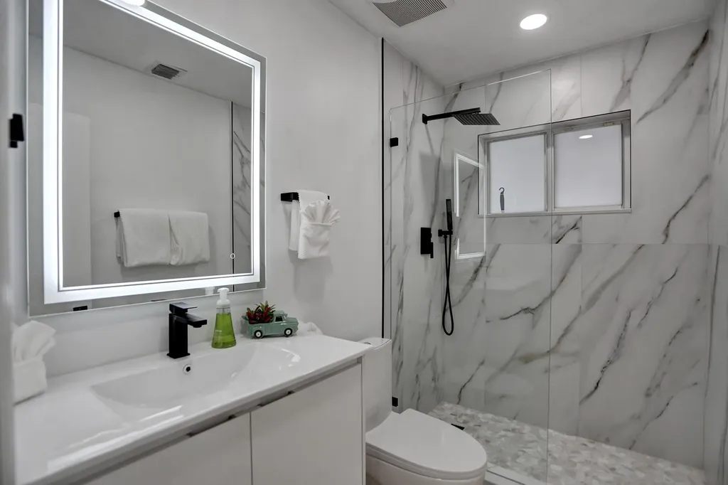 2500 NW 3rd Avenue Wilton Manors FL 33311
