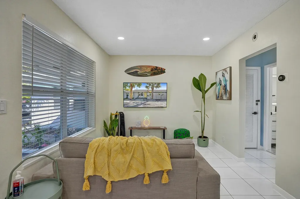 2500 NW 3rd Avenue Wilton Manors FL 33311