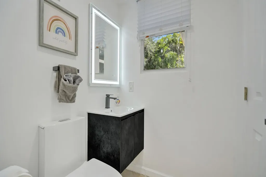 2500 NW 3rd Avenue Wilton Manors FL 33311
