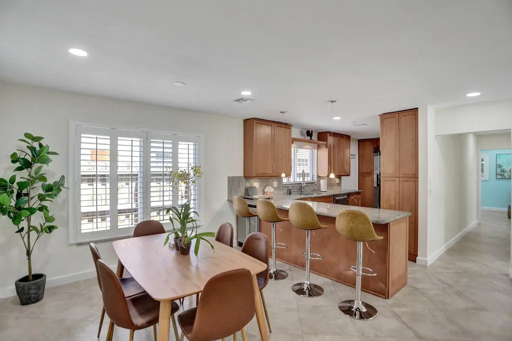 2500 NW 3rd Avenue Wilton Manors FL 33311