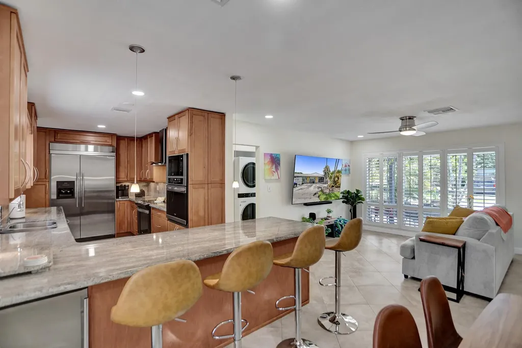 2500 NW 3rd Avenue Wilton Manors FL 33311