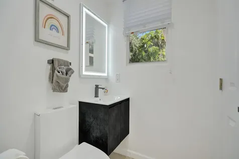 2500 NW 3rd Avenue Wilton Manors FL 33311