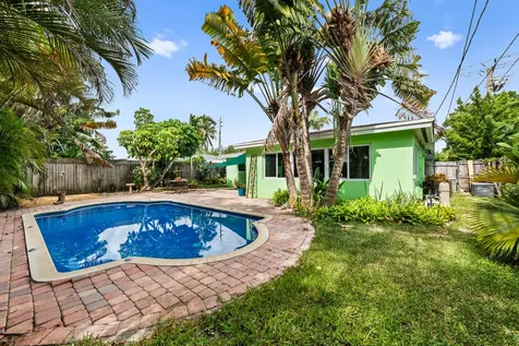 400 NW 52nd Court Oakland Park FL 33309