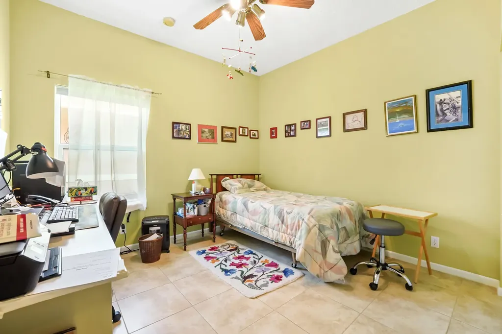 390 NW Breezy Point Loop Port St Lucie FL 34986