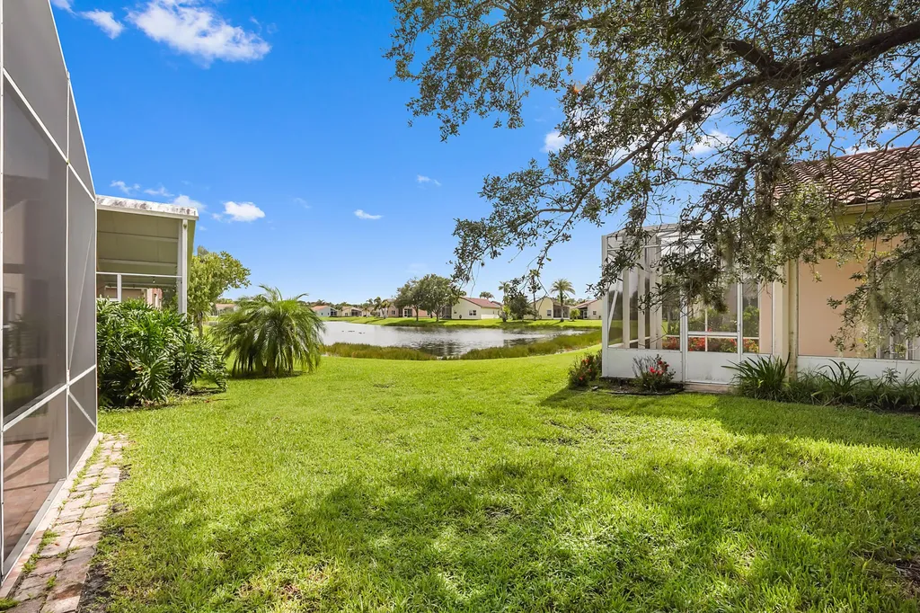 390 NW Breezy Point Loop Port St Lucie FL 34986