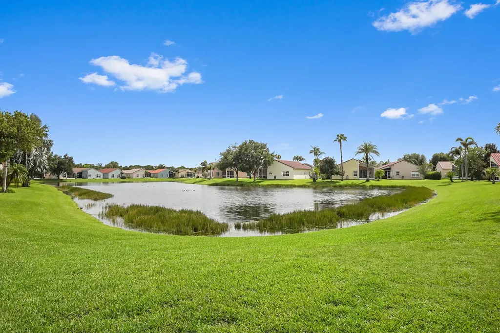 390 NW Breezy Point Loop Port St Lucie FL 34986