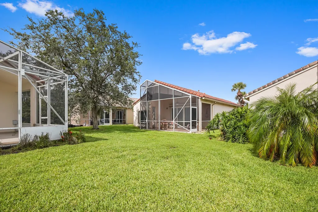 390 NW Breezy Point Loop Port St Lucie FL 34986