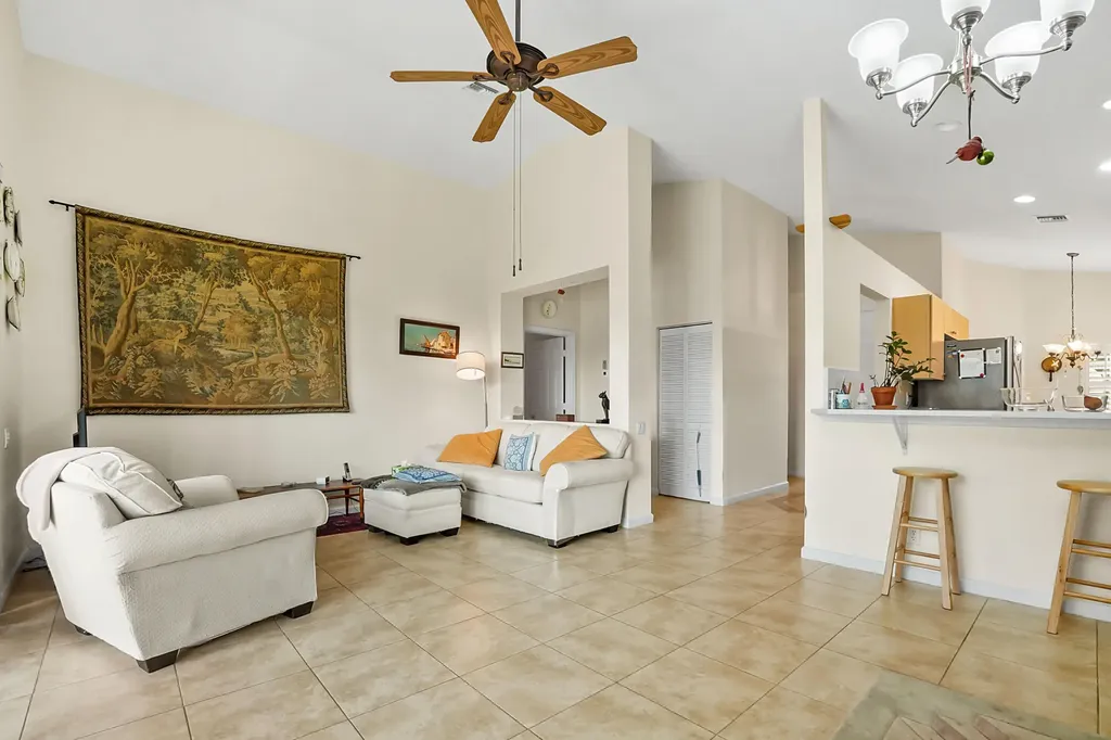 390 NW Breezy Point Loop Port St Lucie FL 34986
