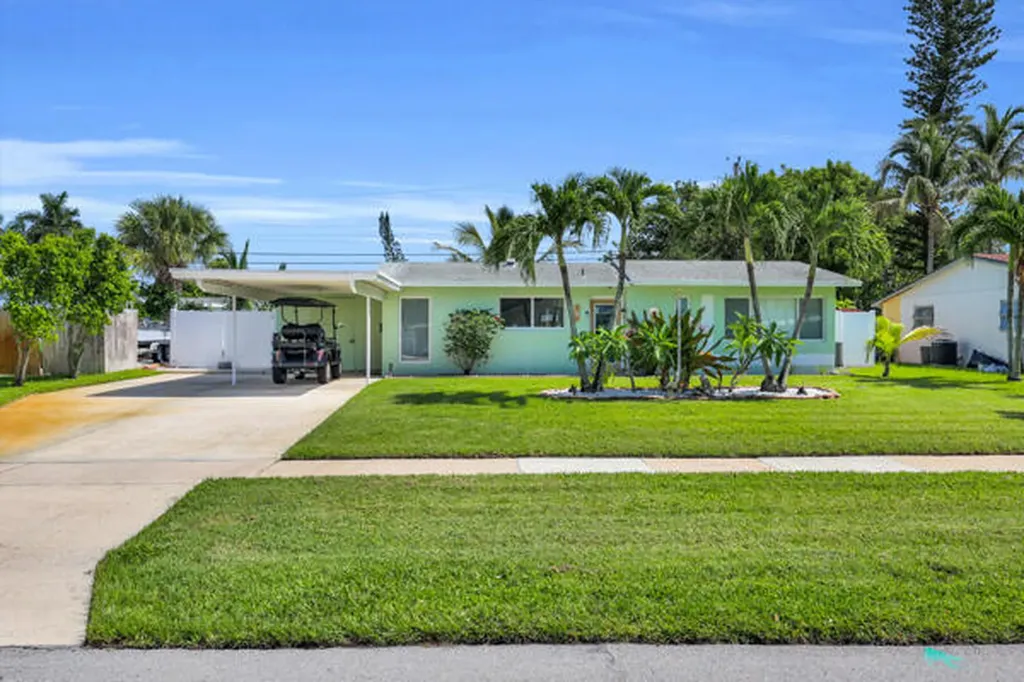 804 N Cinnamon Road North Palm Beach FL 33408