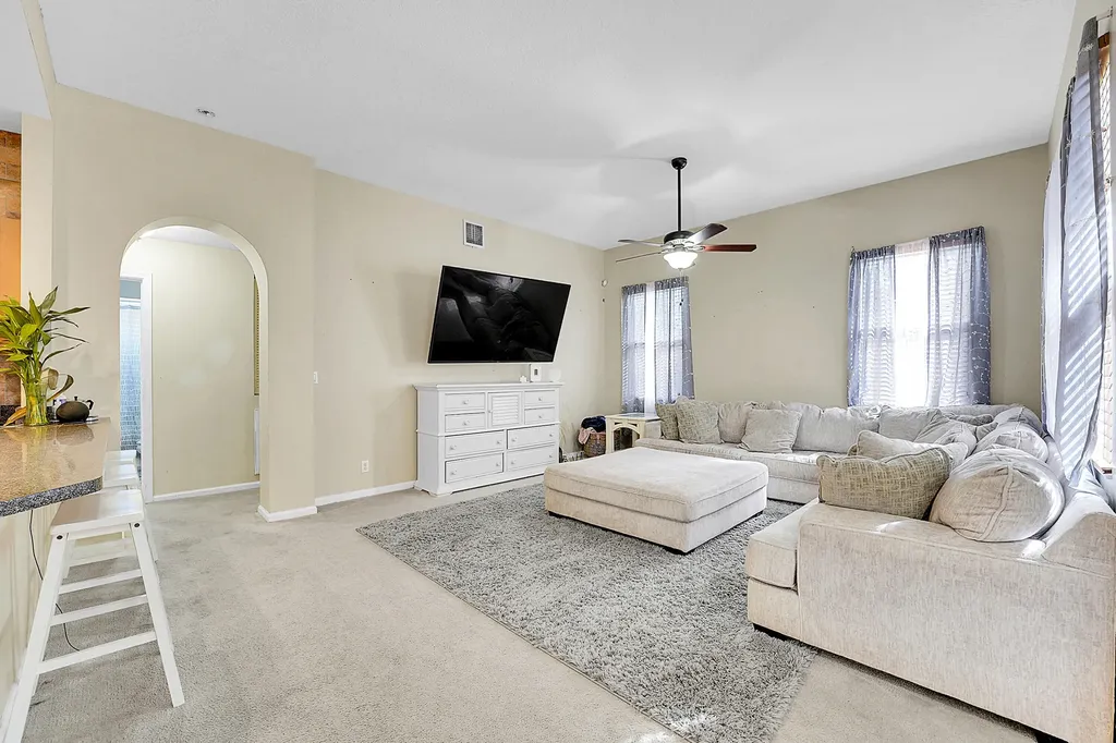 6173 NW East Deville Circle Port St Lucie FL 34986